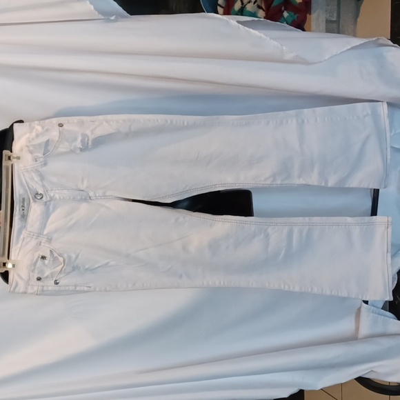 LOVE NATION White Denim boot cut,  distressed Rhinestone pockets Size 12 jeans - Picture 1 of 6